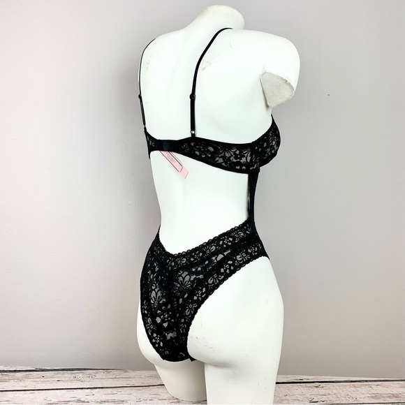 NWT Large Victoria’s Secret Crotchless Lace Teddy Lingerie Black Goth Indie Punk - Picture 8 of 9